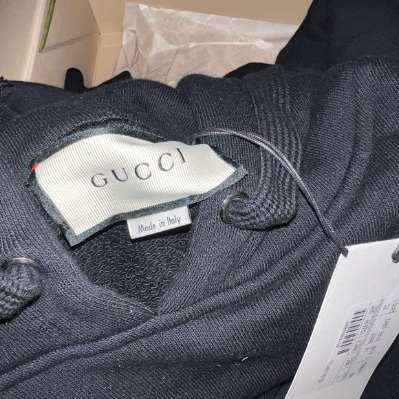 gucci sequin logo black hoodie size L. never worn tags and original packaging